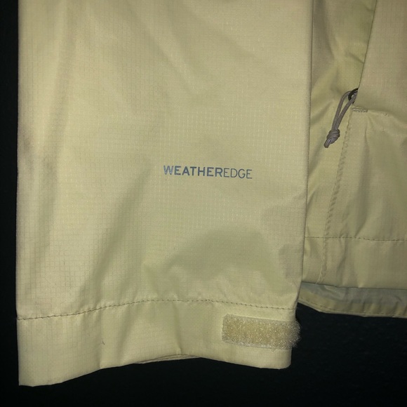 Eddie Bauer Women’s Cloud Cap Rain Jacket - Picture 4 of 4